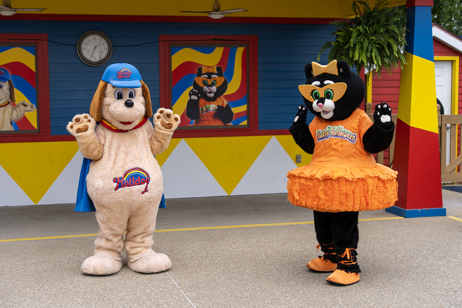 Holidog and Friends perform at the All Star Theater at Holiday World & Splashin' Safari