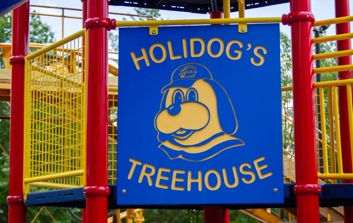 The sign on the structure of Holidog's Treehouse at Holiday World & Splashin' Safari in Santa Claus, Indiana.