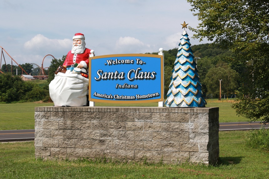 photo of welcome to santa claus indiana sign