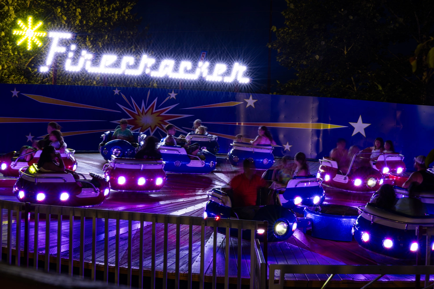 Optimal Route at Holiday World: A Data-Driven Touring Plan at Holiday World