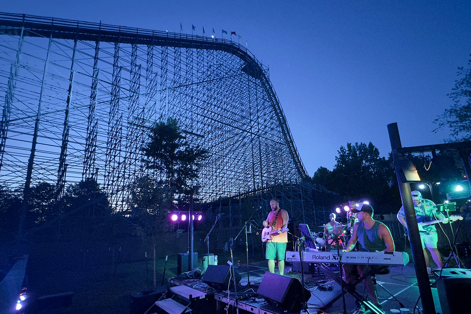 Happy New Month performing in front of The Voyage during Friday Night Live! at Holiday World.