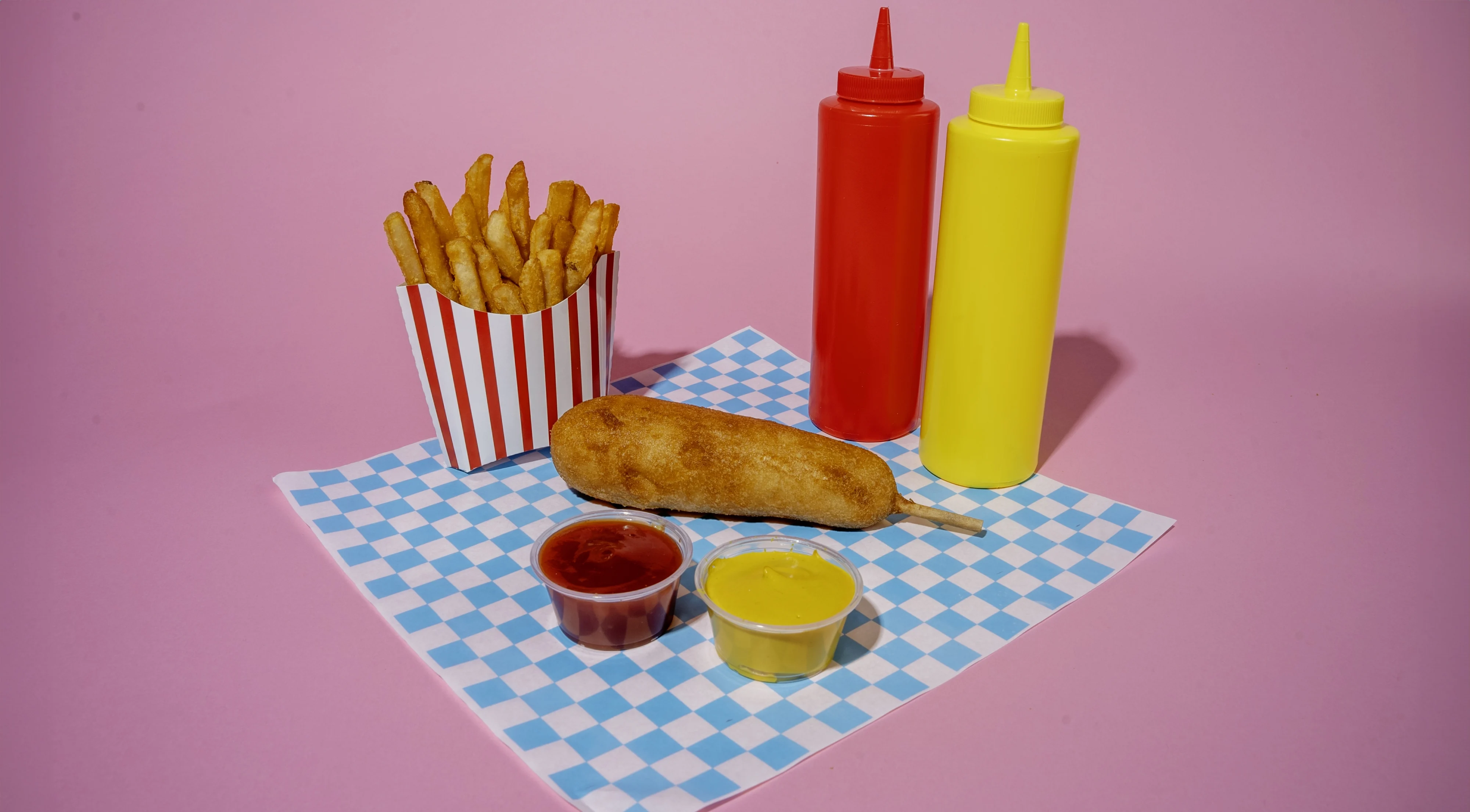 Funnel Cake Dog combo available at Hot Diggity Dogs.