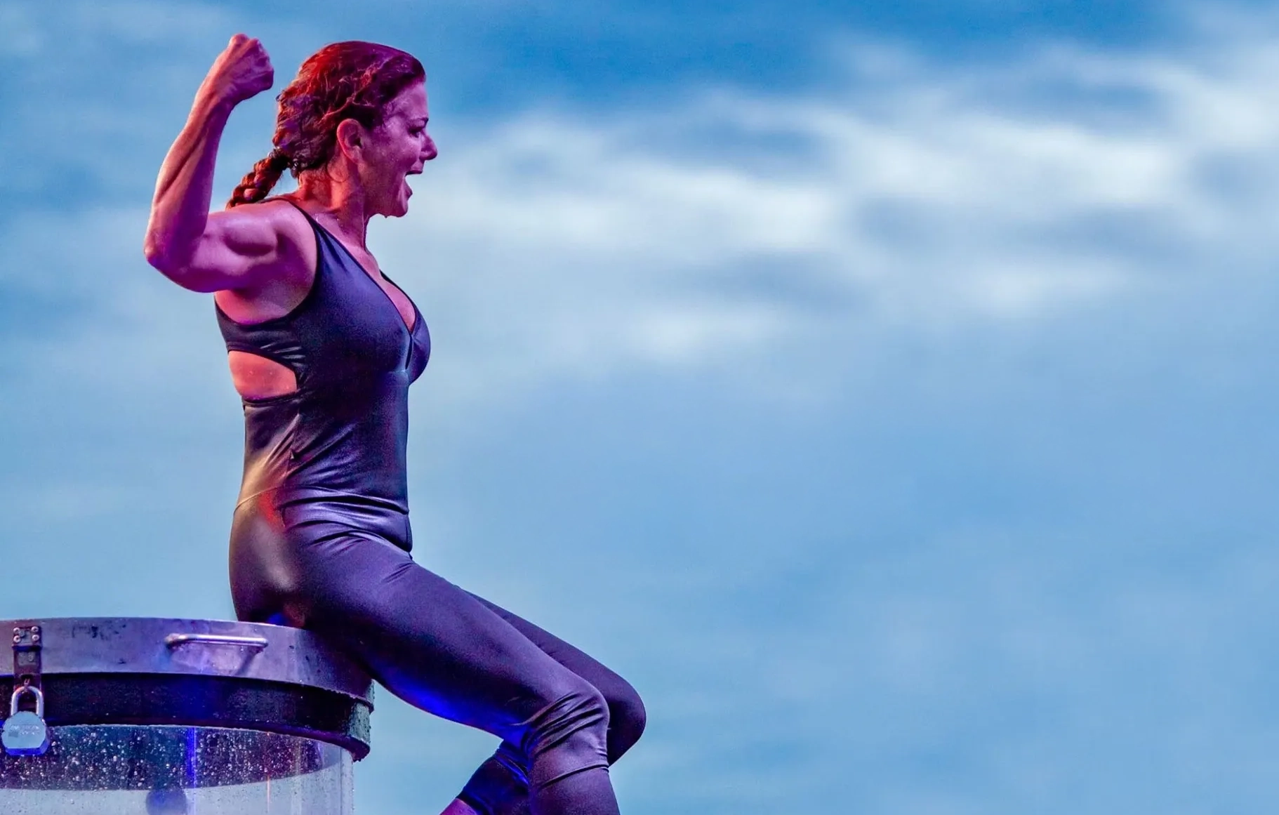 Lady Houdini performing at Holiday World & Splashin' Safari