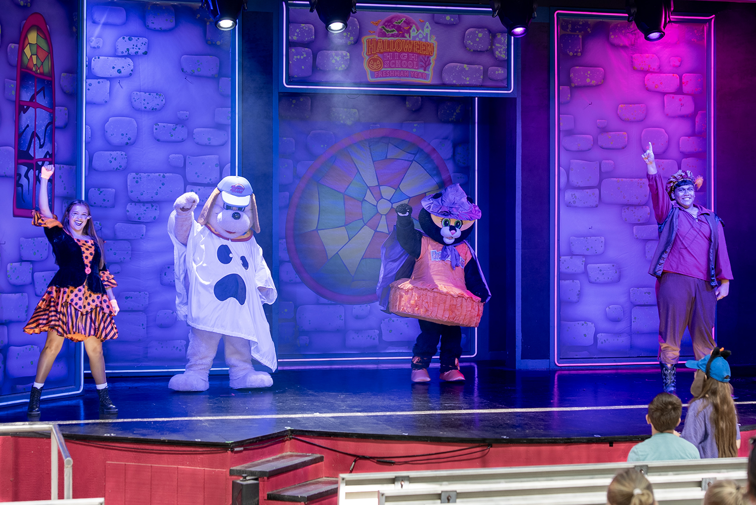 Kitty Claws & Holidog in Kitty's Dance Spooktacular during Happy Halloween Weekends.